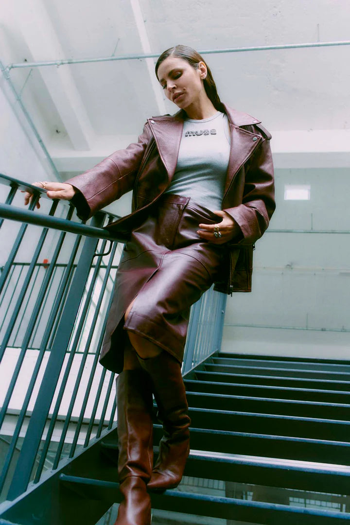 CMROYAL - LEATHER SKIRT IN RED